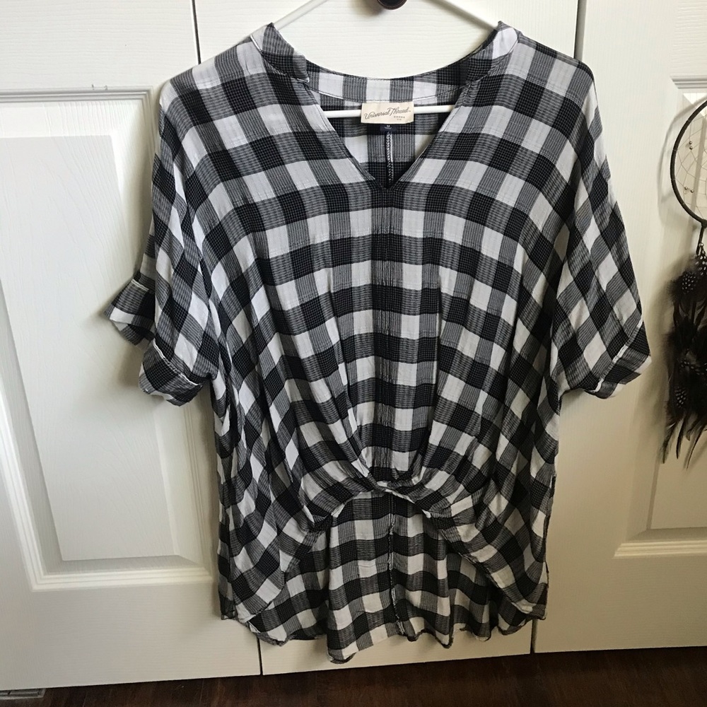 Universal thread short sleeve blouse